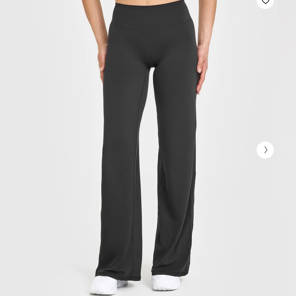 NWT Oner Active SoftMotion Straight Leg Bottoms in Soft Black - US Large Regular